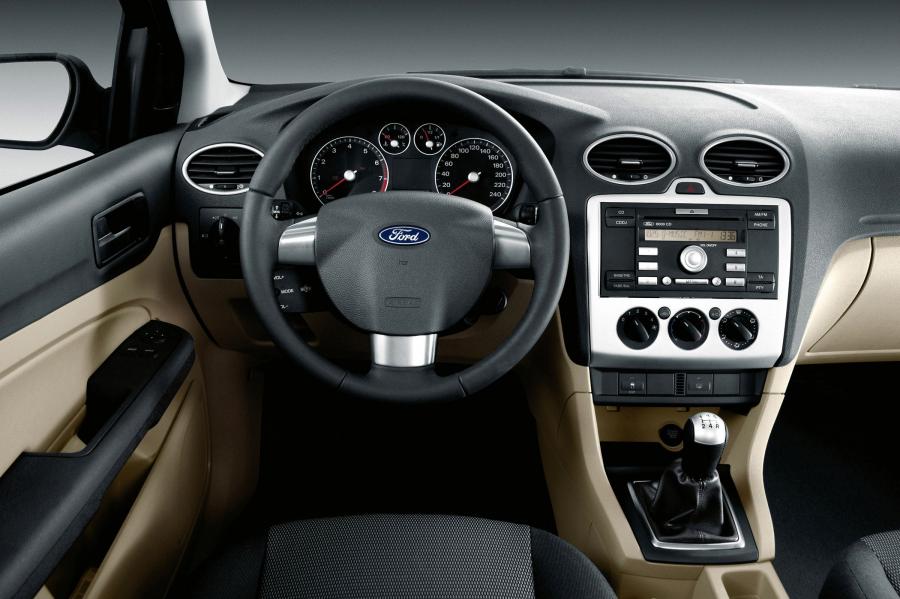  Ford Focus 2005 года  (фото 29 из 116)